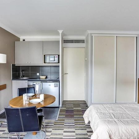 Guestready - Studio Cosy Pres Du Metro Issy-les-Moulineaux Zewnętrze zdjęcie