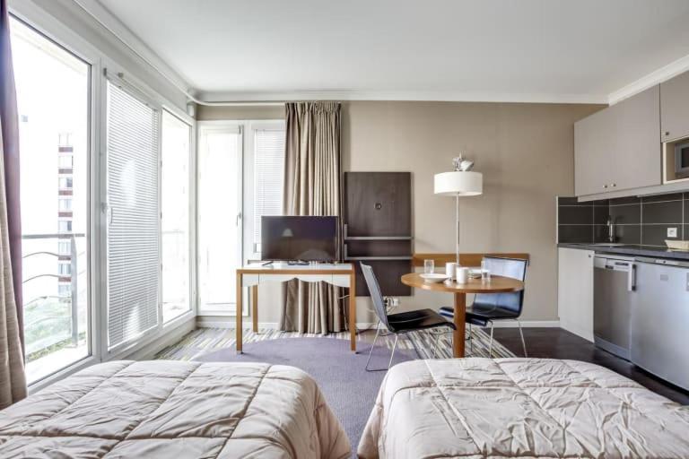 Guestready - Studio Cosy Pres Du Metro Issy-les-Moulineaux Zewnętrze zdjęcie