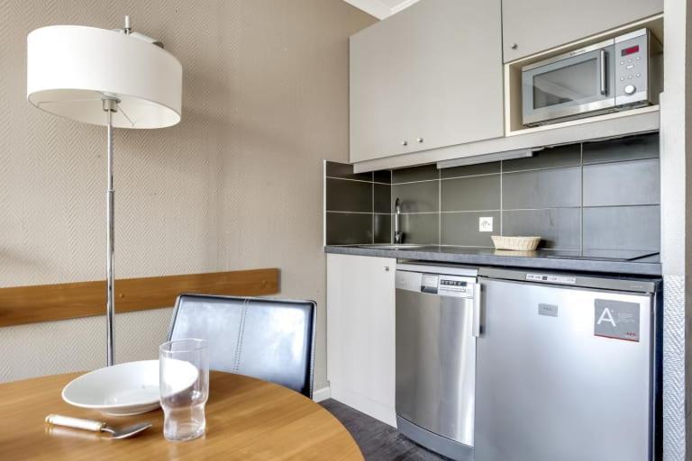Guestready - Studio Cosy Pres Du Metro Issy-les-Moulineaux Zewnętrze zdjęcie