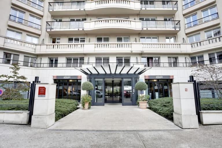 Guestready - Studio Cosy Pres Du Metro Issy-les-Moulineaux Zewnętrze zdjęcie